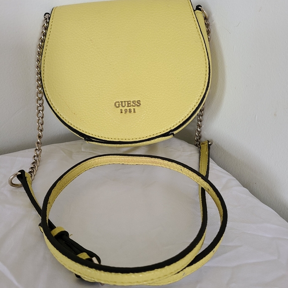 SOLD - GUESS - Small yellow handbag - Picture 6 of 10